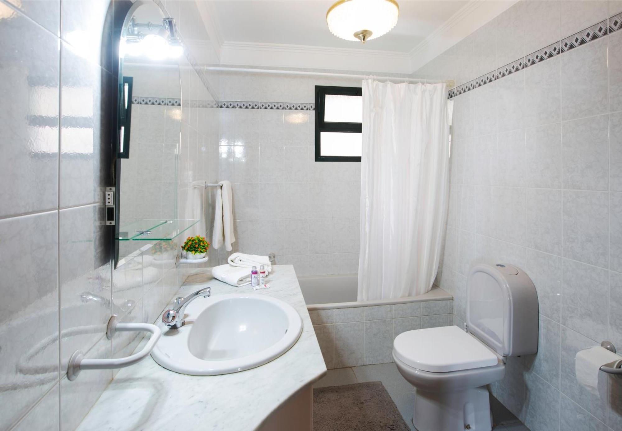 Charming Apartments In Funchal - Sao Goncalo Rom bilde